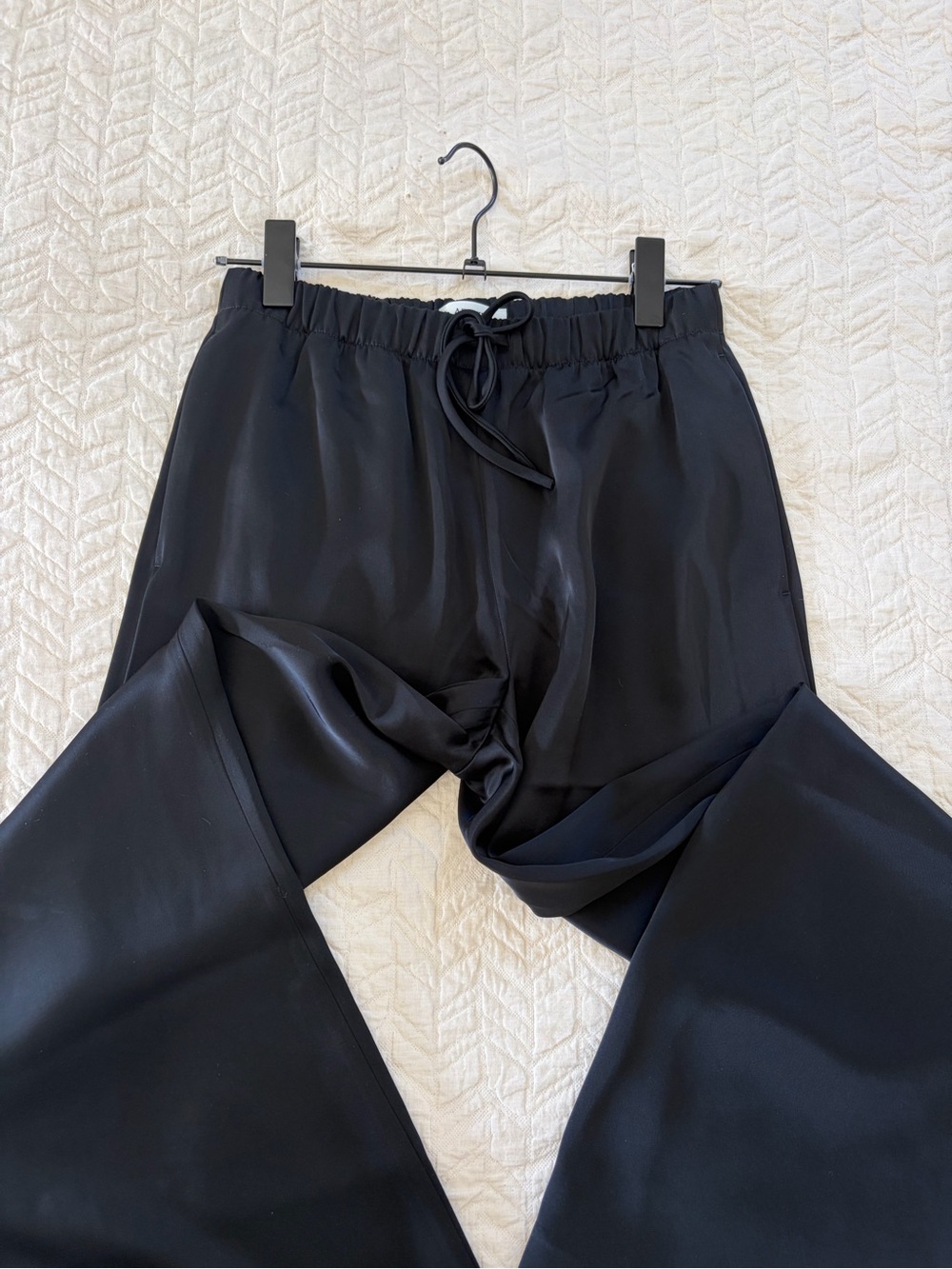 Aritzia Wilfred Lodge Pant- Satin - Picture 2 of 6